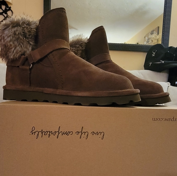 COPY - BearPaw Boots NWT and Box, - Picture 2 of 5